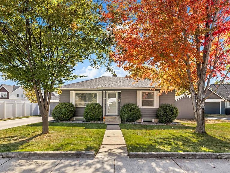 2845 W Palouse St photo 1