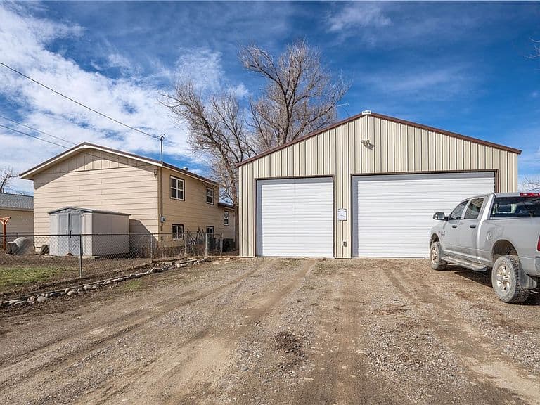 1109 N Crawford Ave photo 2