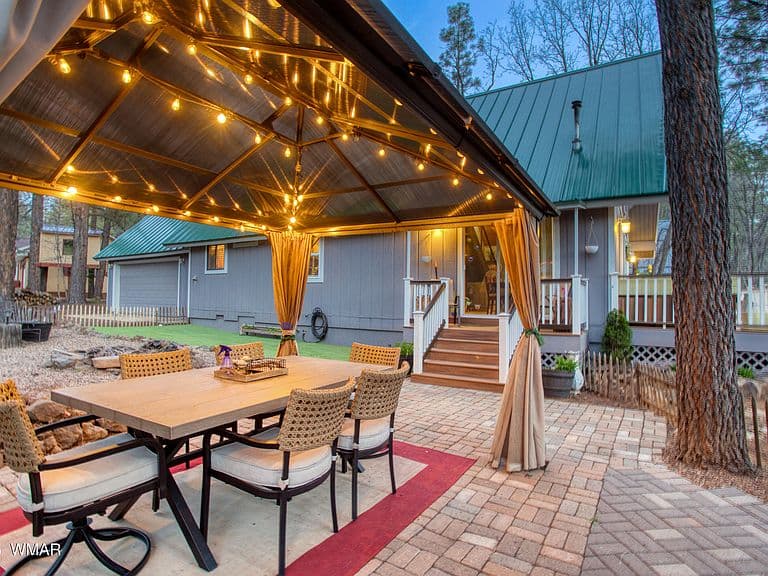 4211 Pinetree Ln photo 1