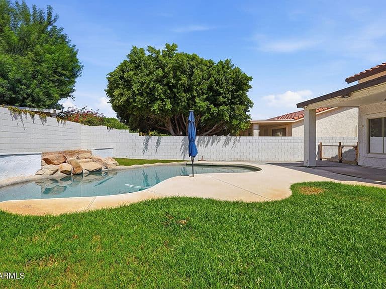 5840 W CHARTER OAK Road photo 4