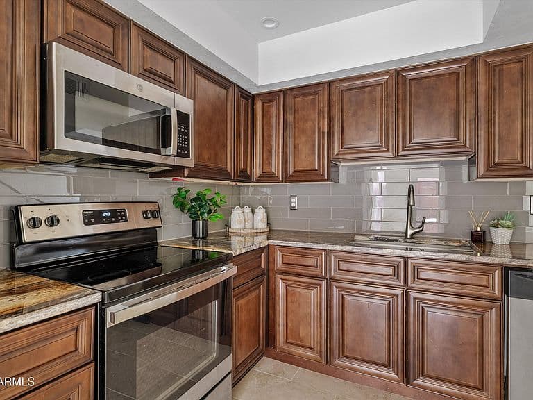 3702 E MONTEROSA Street #2 photo 2