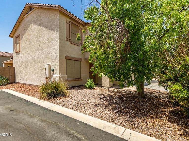 16935 W CENTRAL Street photo 2