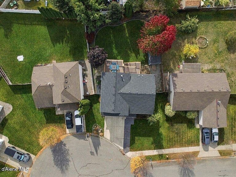 1140 W Wishkah Ave photo 3