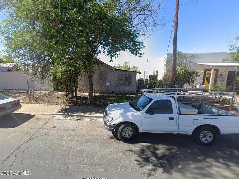 414 N SIRRINE -- photo 1