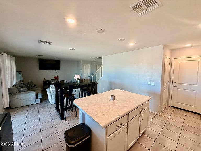 40620 W CHRISTOPHER Drive photo 5