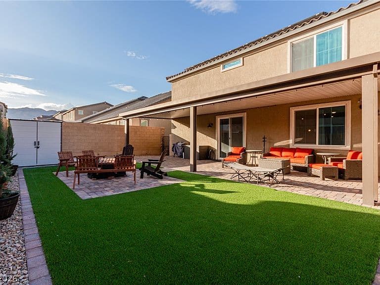 10909 Chipotle Ave photo 2
