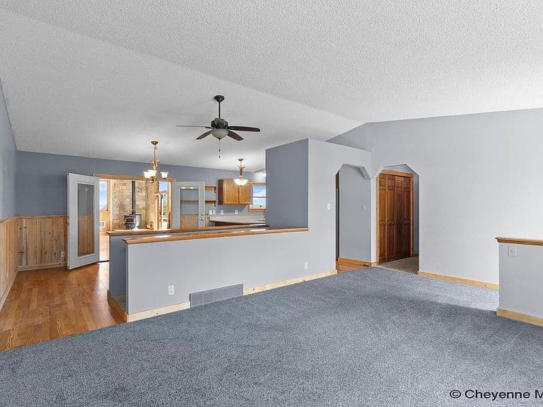7412 Healy Rd photo 5
