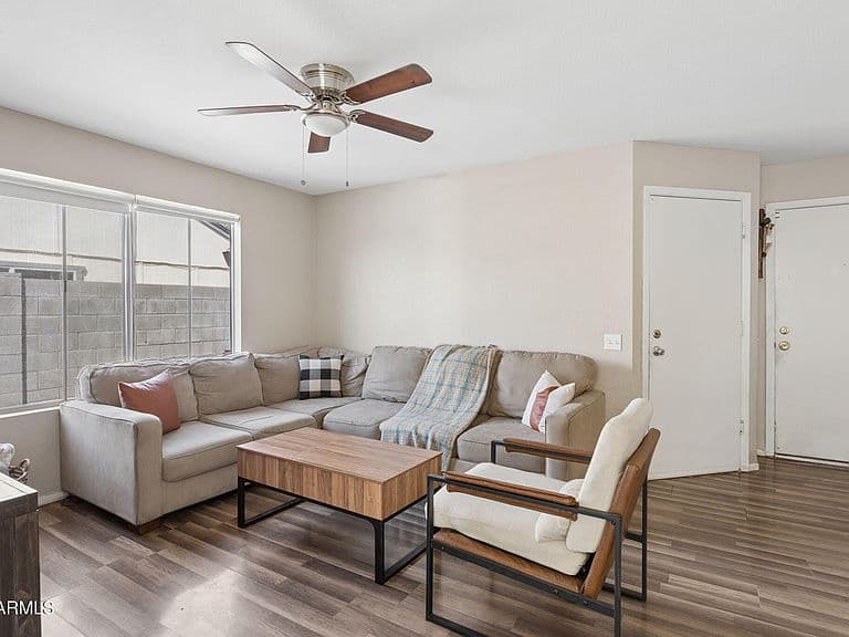 3133 W RUNION Drive photo 5