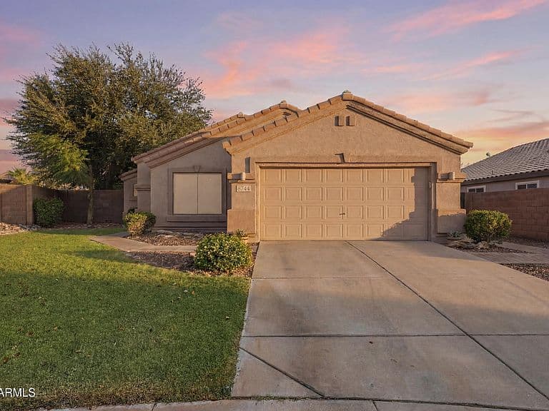 8744 W LONE CACTUS Drive photo 1