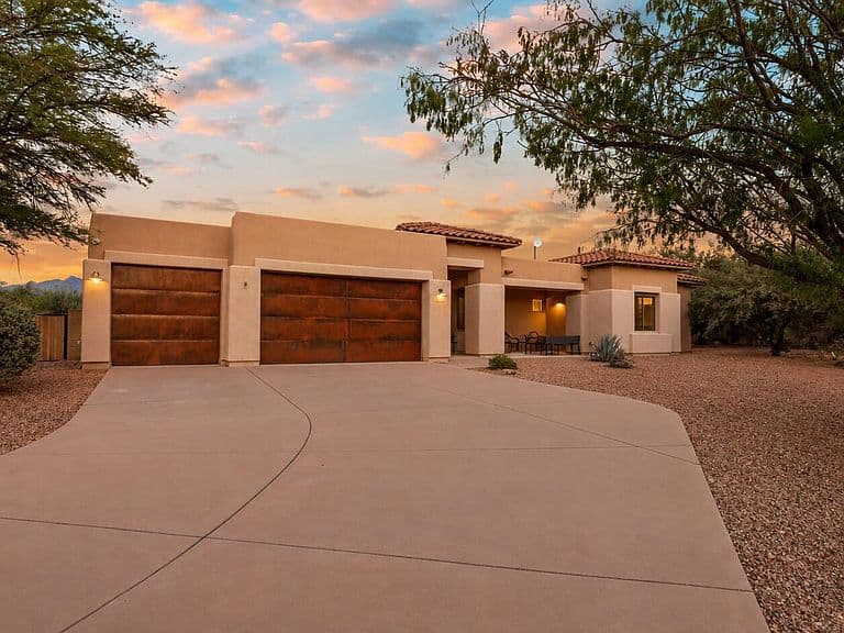 10528 S Coyote Melon Loop photo 2