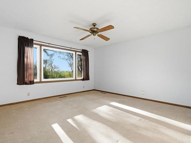 1607 Westview Dr photo 5