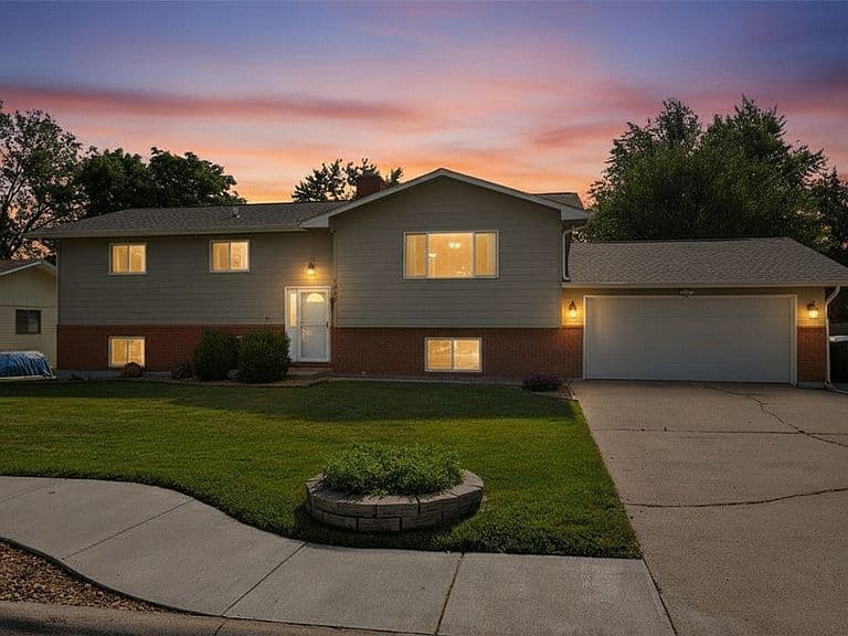 1249 Claim Jumper Ln photo 1
