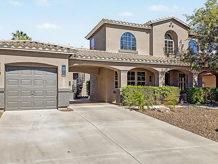 425 S CAMELLIA Drive photo 3