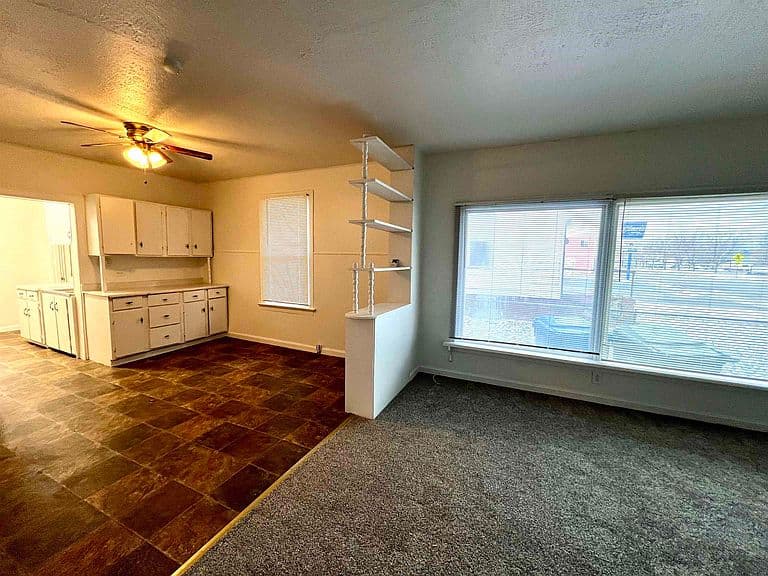 840 S 4th Ave photo 5