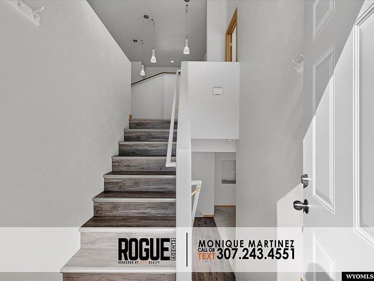 2372 S Beverly St photo 4