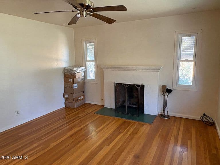 1617 E EARLL Drive photo 5
