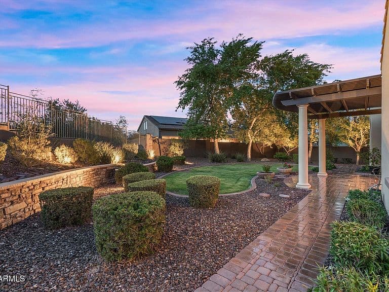 6752 W LUCIA Drive photo 3