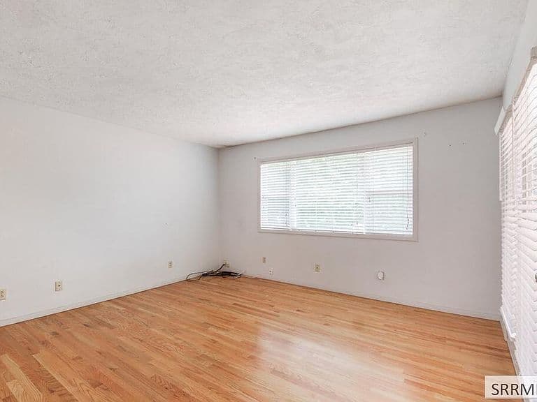 255 N 55 W photo 4