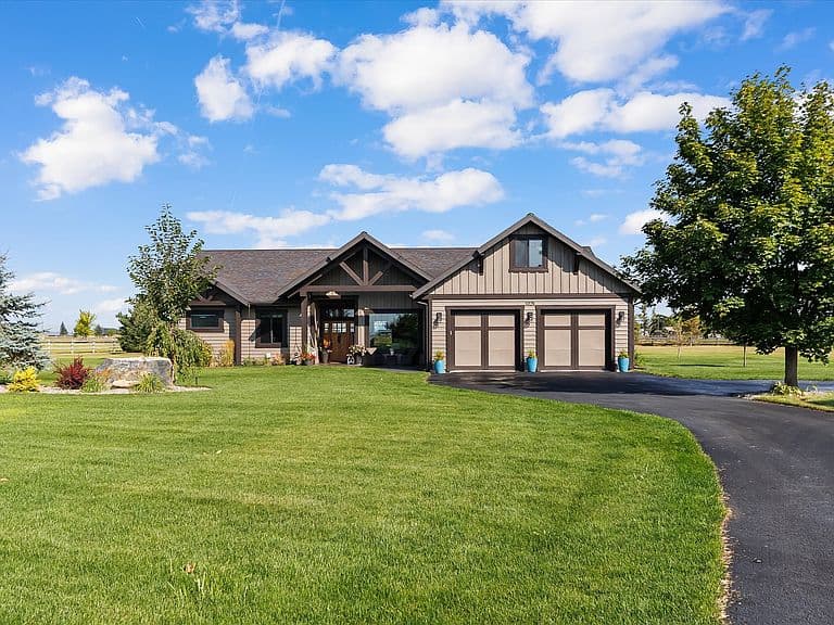 1025 Pheasant Haven Dr photo 2
