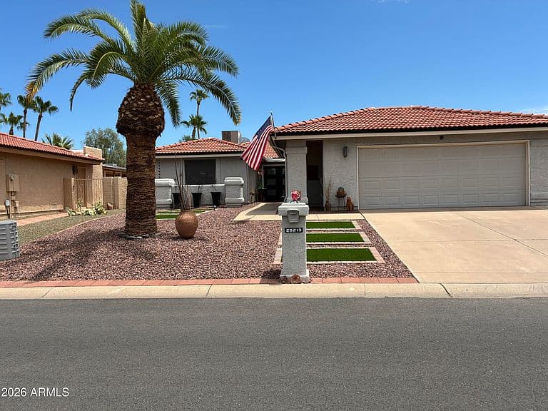 26213 S EASTLAKE Drive photo 1