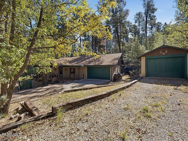 1505 E Friendly Pines Rd photo 2