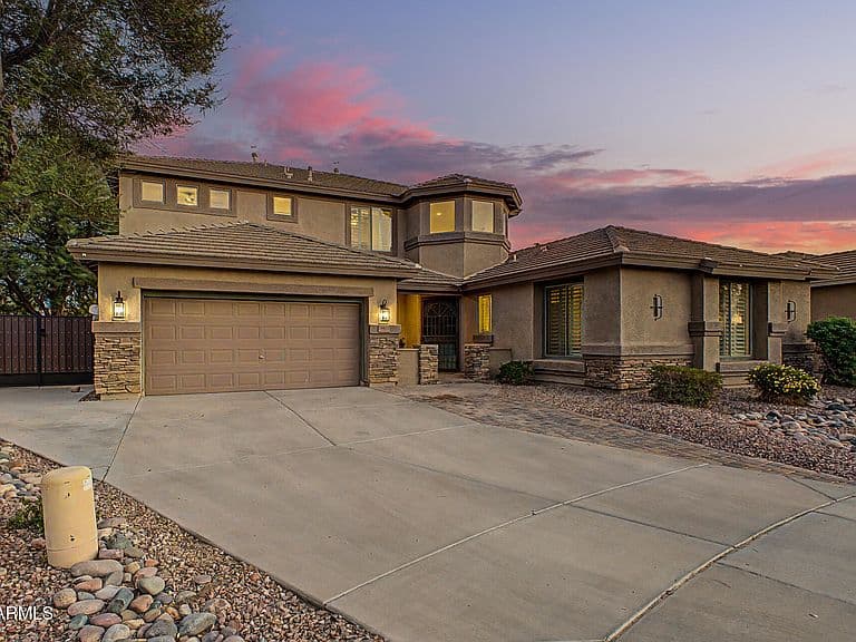 3911 E JAGUAR Avenue photo 3