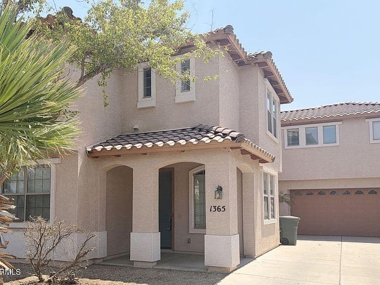 1365 E COLORADO Loop photo 1