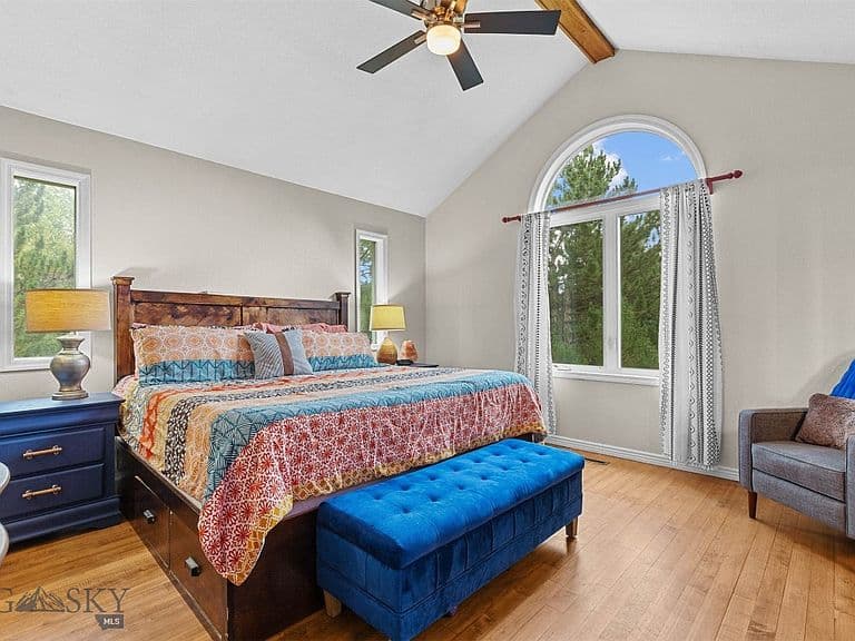 1517 Bluebird Ln photo 4