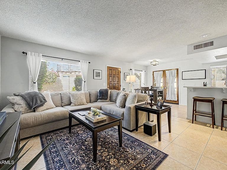 4902 E HAZEL Drive #1 photo 4