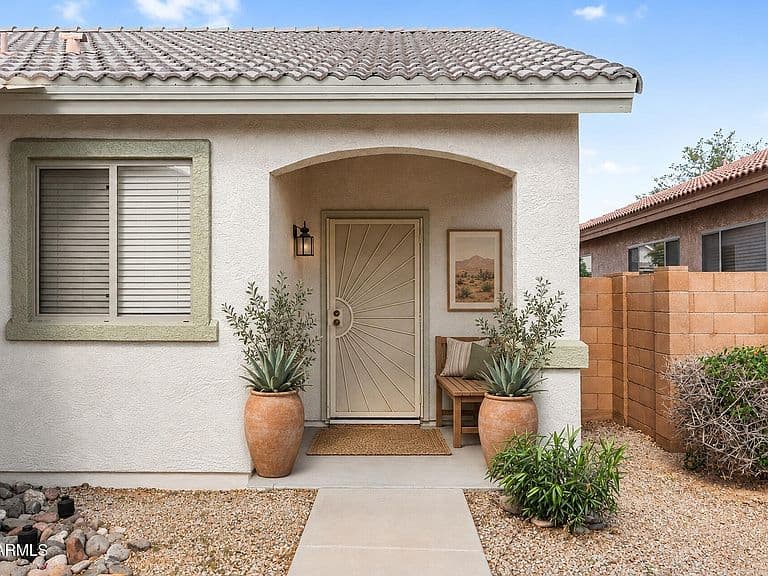 17040 W ABERDEEN Drive photo 4