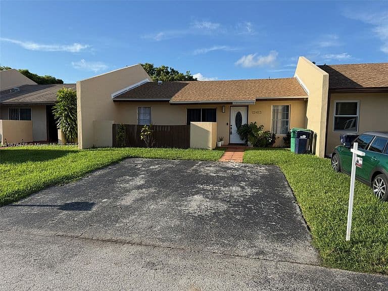 12413 SW 112th Ter photo 1