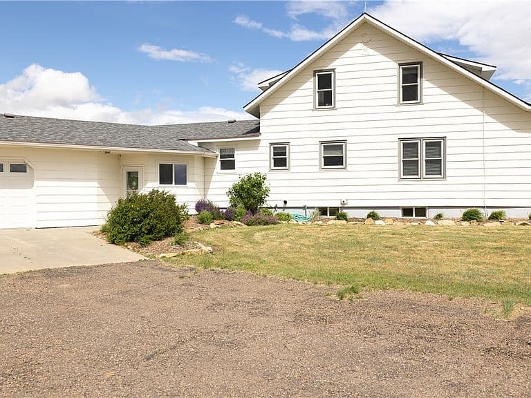 7761 Highway 12 W photo 3