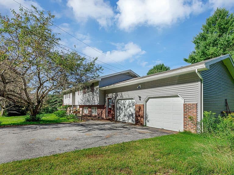 387 Wilmouth Hill Road photo 2