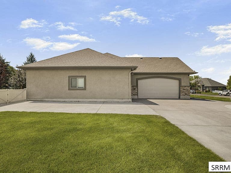 5970 Pheasant Dr photo 5