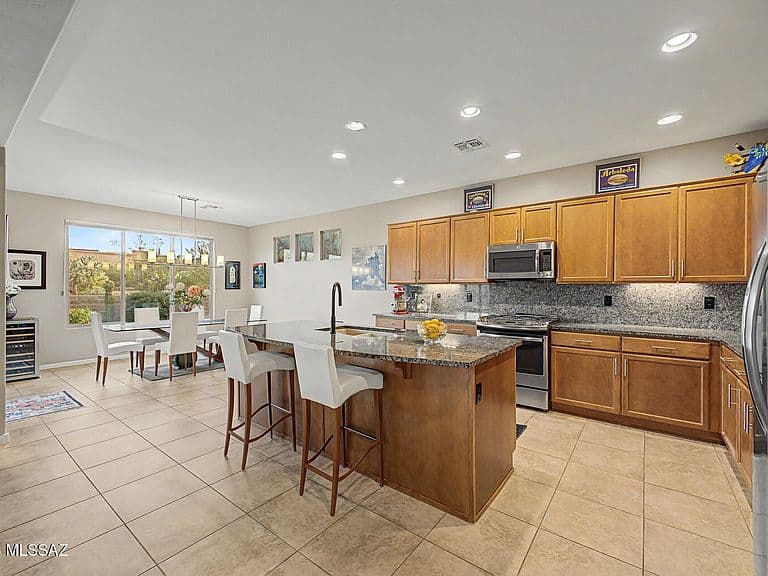 521 N Easter Lily Ln photo 5