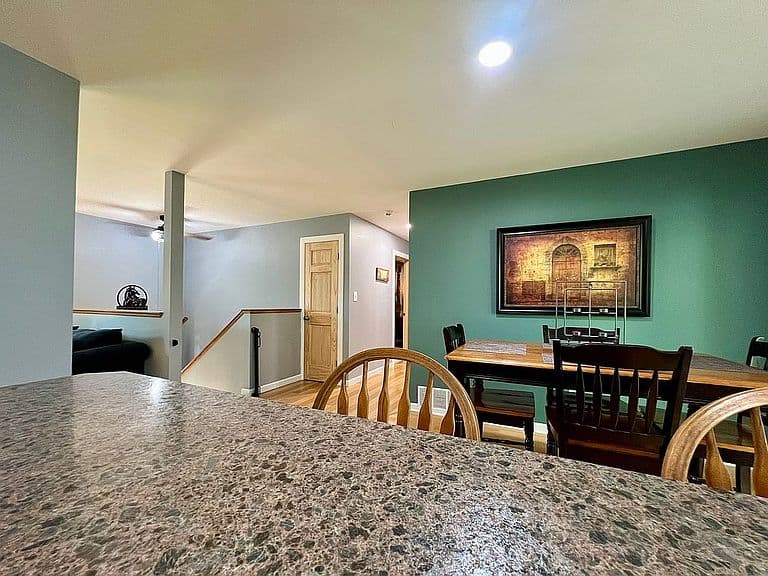 467 Hamilton Way photo 5
