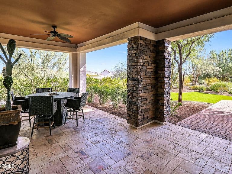 20326 W CRESCENT Drive photo 2