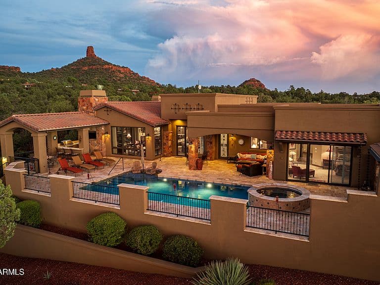 120 Desert Holly Drive photo 3