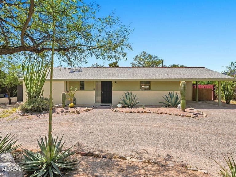 4466 E La Jolla Cir photo 1