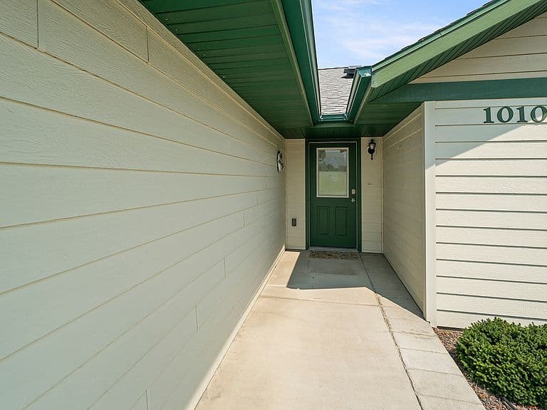 1010 Wolf Rd photo 5