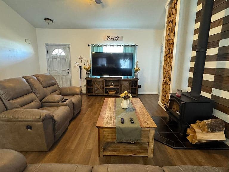 817 Owl Ct photo 3