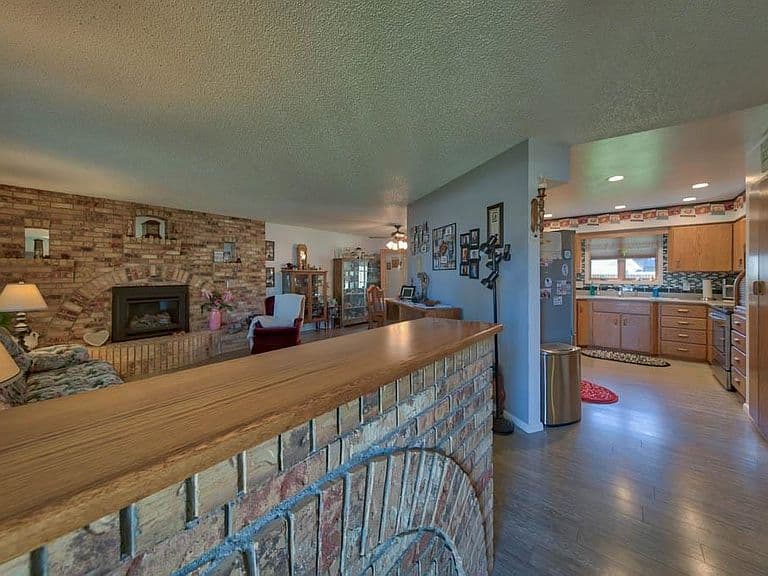 1806 Circle Rd photo 2