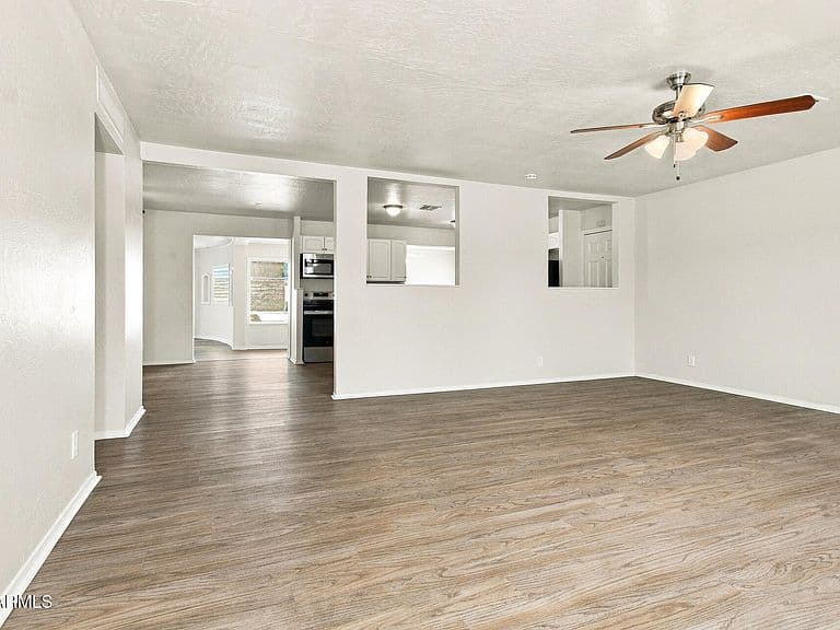 1406 W ANDERSON Drive photo 4