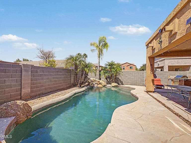 45713 W Mountain View Road photo 5