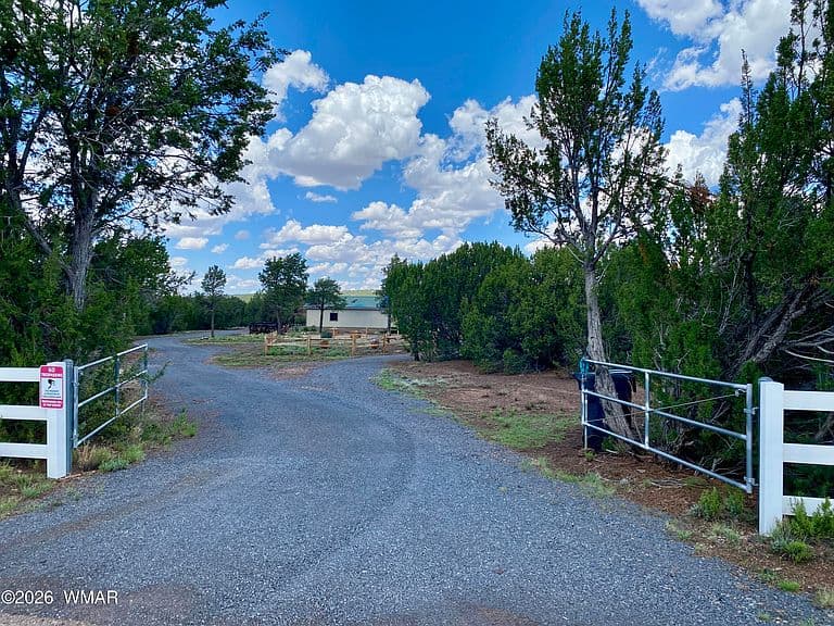 473 County Road 3144 N photo 3