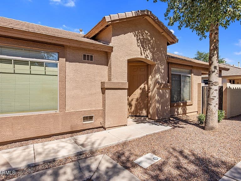 1239 S EMMETT Drive photo 4