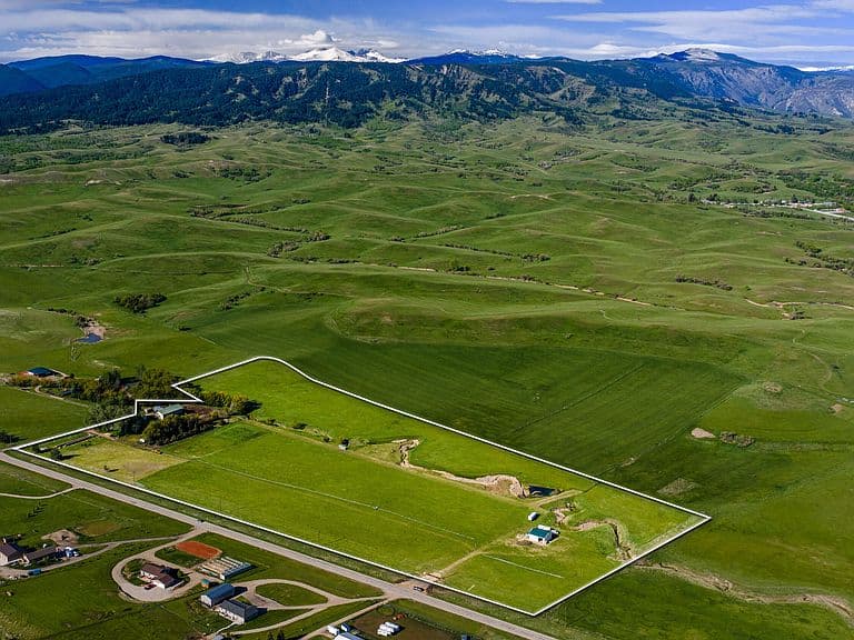 3614 Highway 87 photo 1