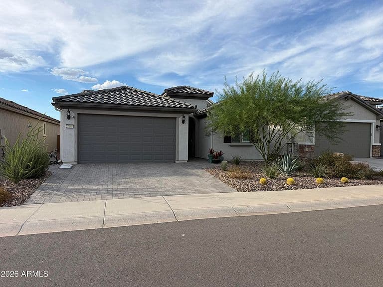27080 W ADAM Avenue photo 1