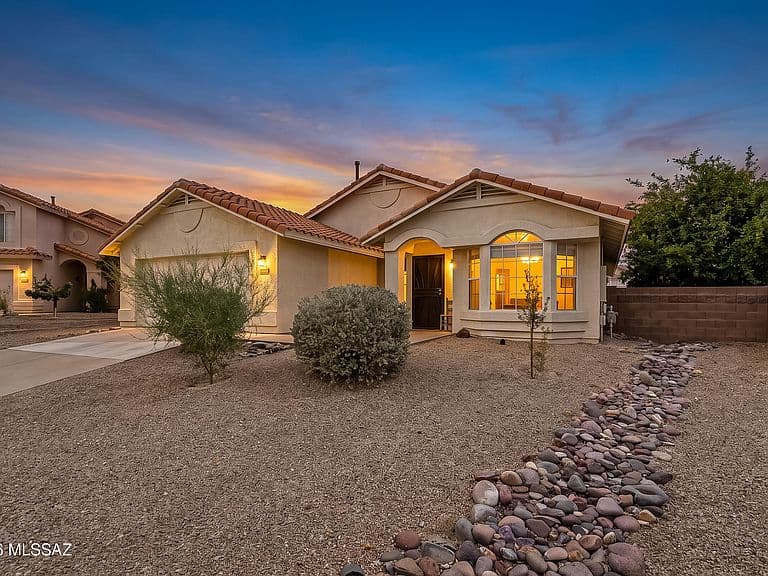 2941 W Corte Olivia photo 1