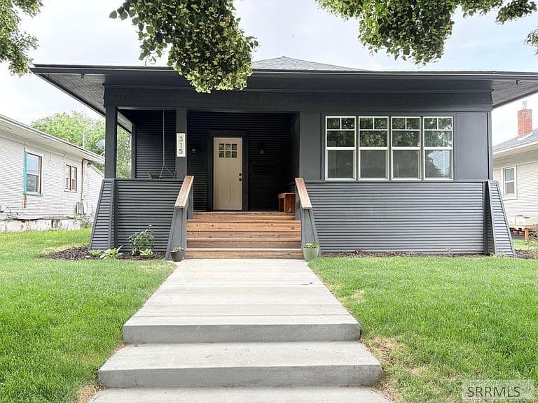 315 S 6th Ave photo 1